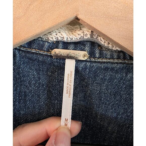 Free People Denim Distressed Hoodie Jacket SZ Medium - Picture 4 of 6